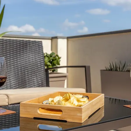 Attico180 - Attico In Centro Con Terrazza - Wifi E Netflix * Oristano