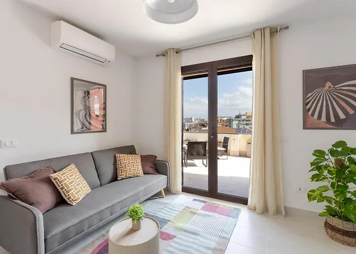 Attico180 - Attico In Centro Con Terrazza - Wifi E Netflix * Oristano